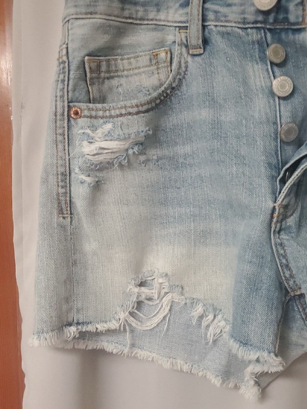 American Eagle Outfitters Light Blue Distressed Denim Shorts - Picture 5 of 7